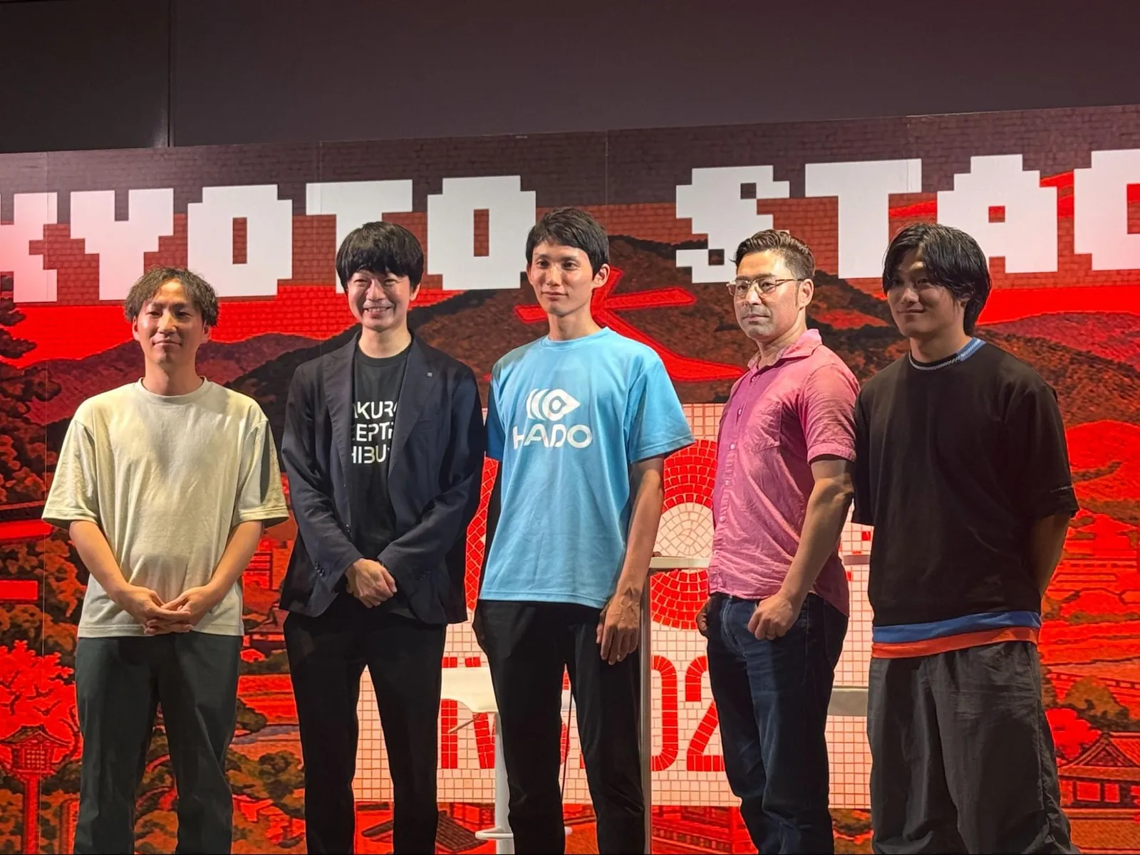 セッション終了後、KYOTO STAGEに並ぶ登壇者5人